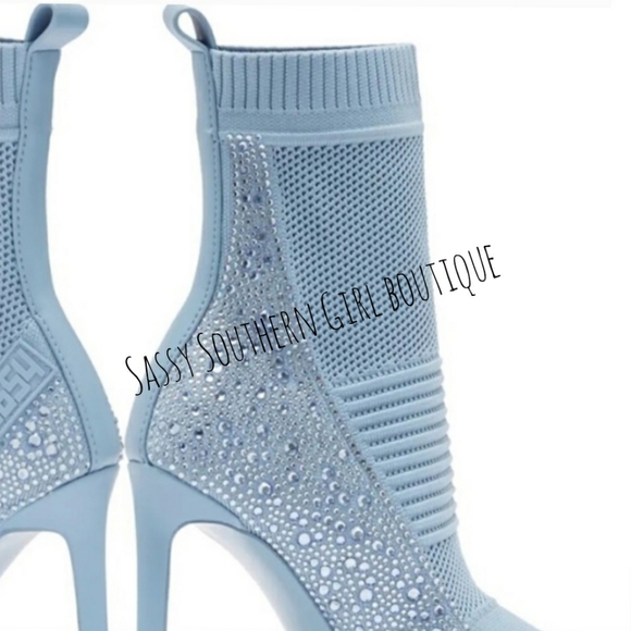 🆕⭐ Steve Madden Maxelle baby blue bootie heel - Picture 5 of 13